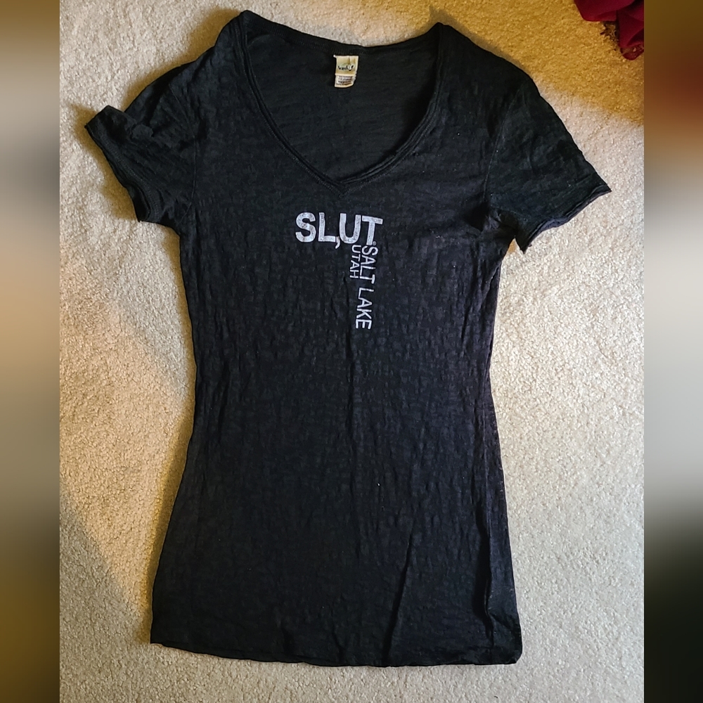 SL,UT T-Shirt, Size Medium